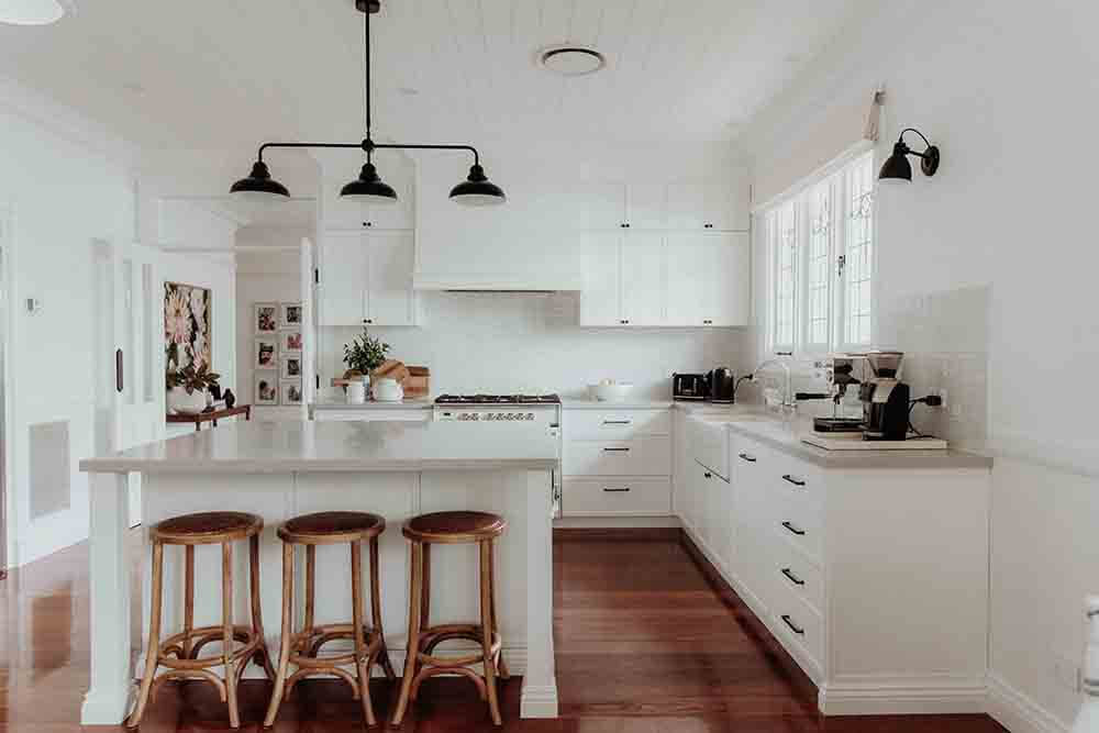 Novi 85 x 46 Fine Fireclay Gloss White Farmhouse Butler Sink