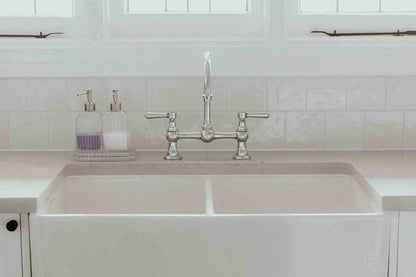Novi 85 x 46 Fine Fireclay Gloss White Farmhouse Butler Sink
