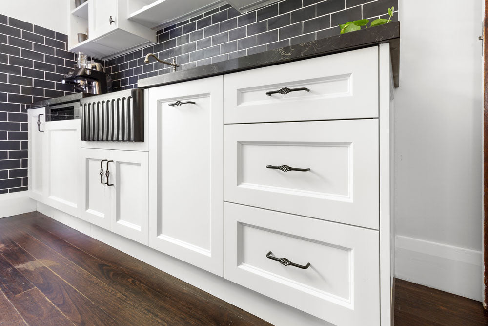 Novi 60 x 46 Fine Fireclay Matte Black Farmhouse Butler Sink