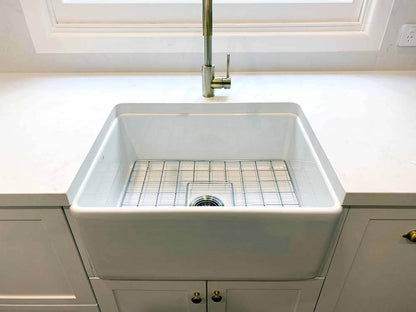 Novi 60 x 46 Fine Fireclay Gloss White Farmhouse Butler Sink