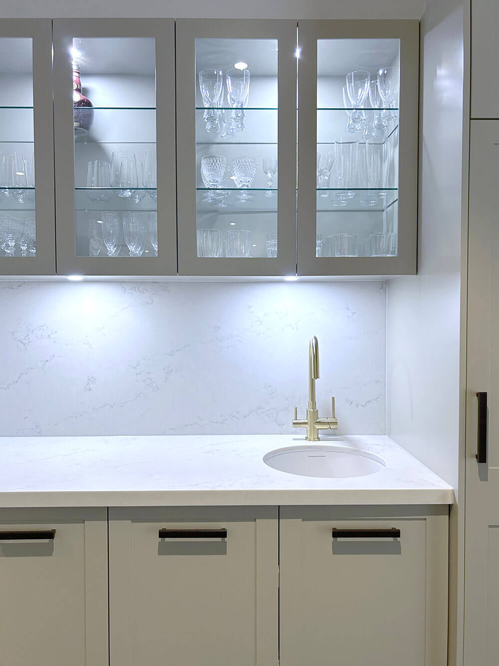 Cuisine Round 47 Inset / Undermount Fine Fireclay Gloss White Sink