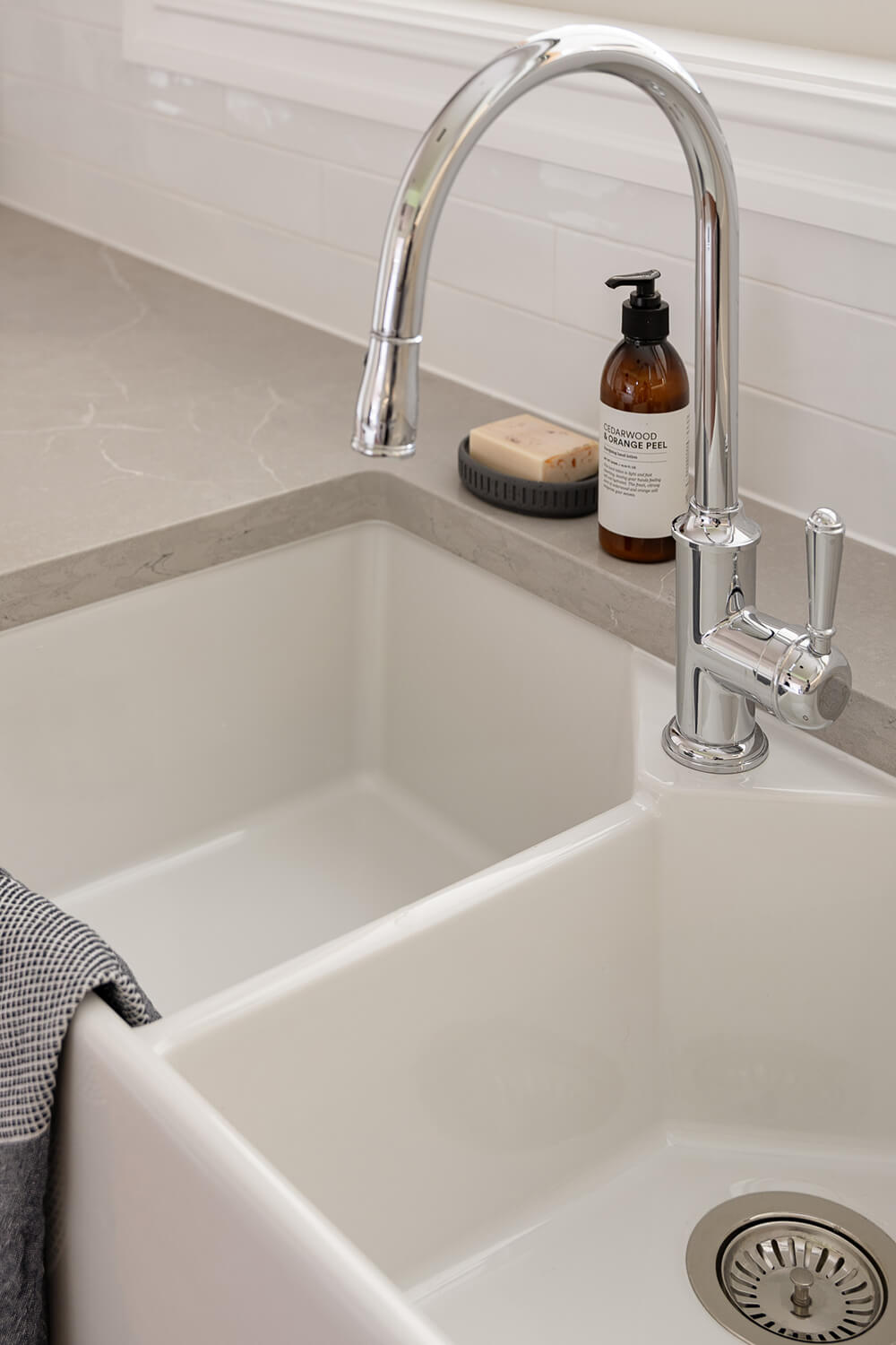 Chester 80 x 50 Double Flat Front Fine Fireclay Farmhouse Butler Sink