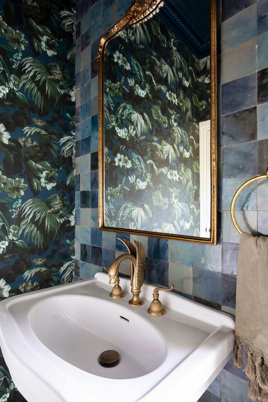 Claremont 68 x 51 Basin & Pedestal