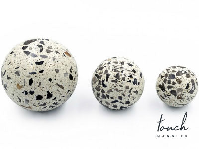 Demenico Rocks Sphere Knobs