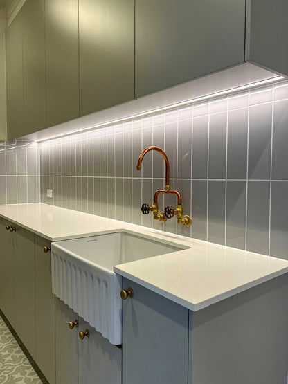 Novi 60 x 46 Fine Fireclay Gloss White Farmhouse Butler Sink