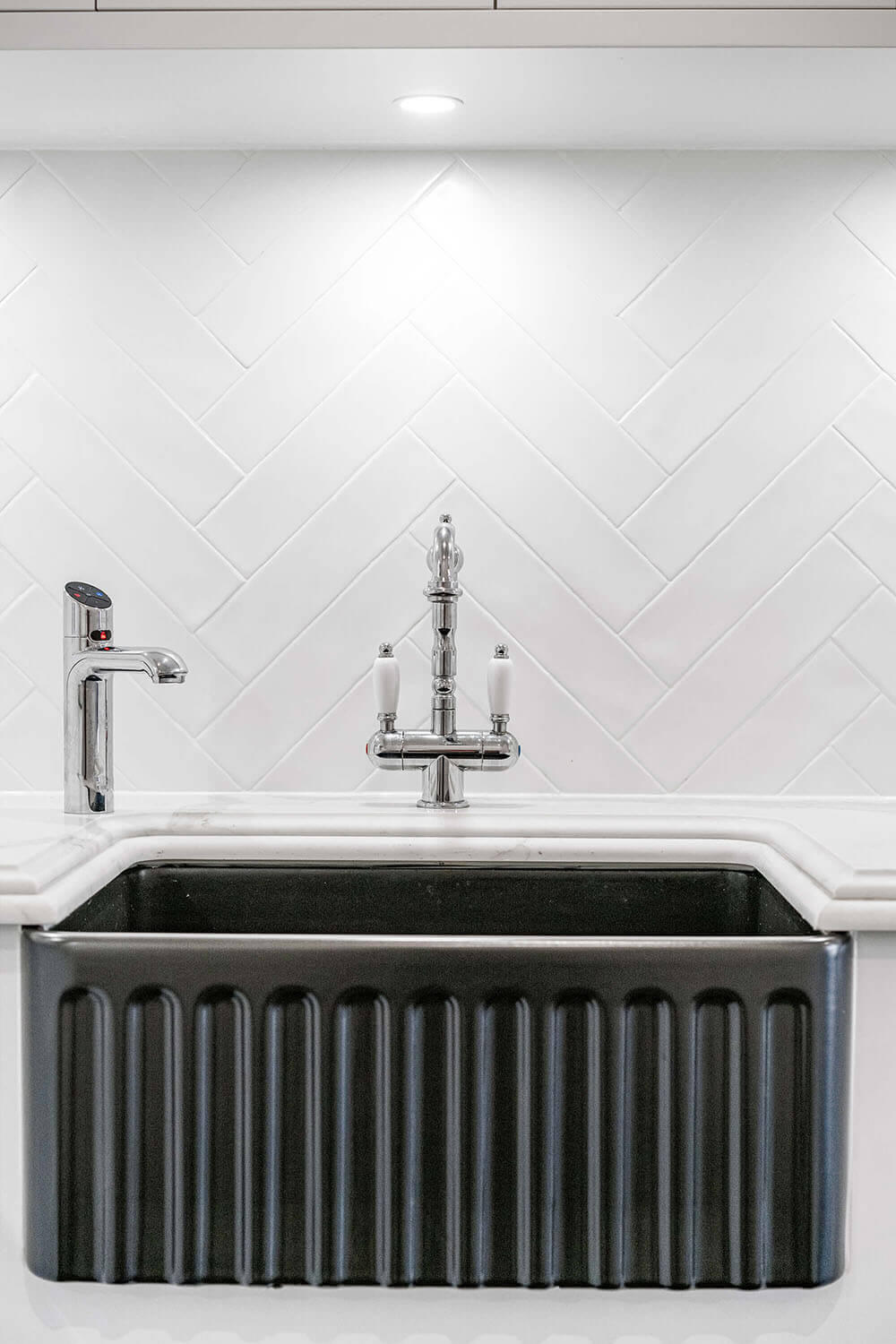 Novi 60 x 46 Fine Fireclay Matte Black Farmhouse Butler Sink