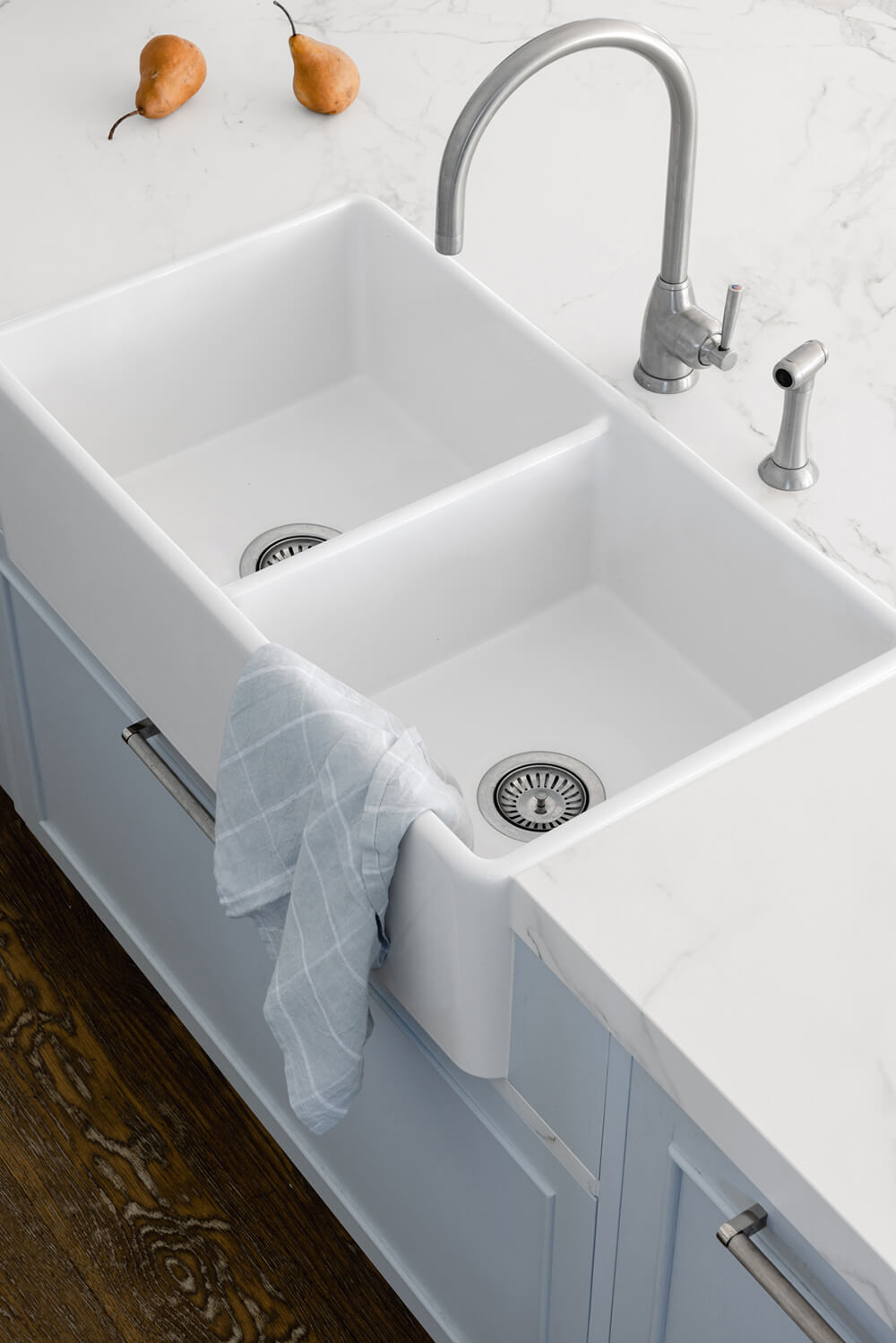 Novi 84 x 46 Fine Fireclay Gloss White Farmhouse Butler Sink
