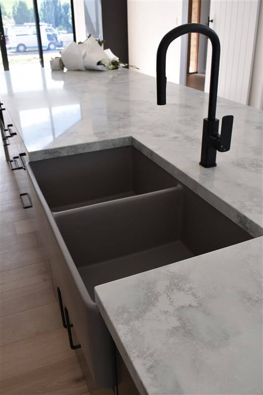 Novi 85 x 46 Fine Fireclay Concrete Look Farmhouse Butler Sink