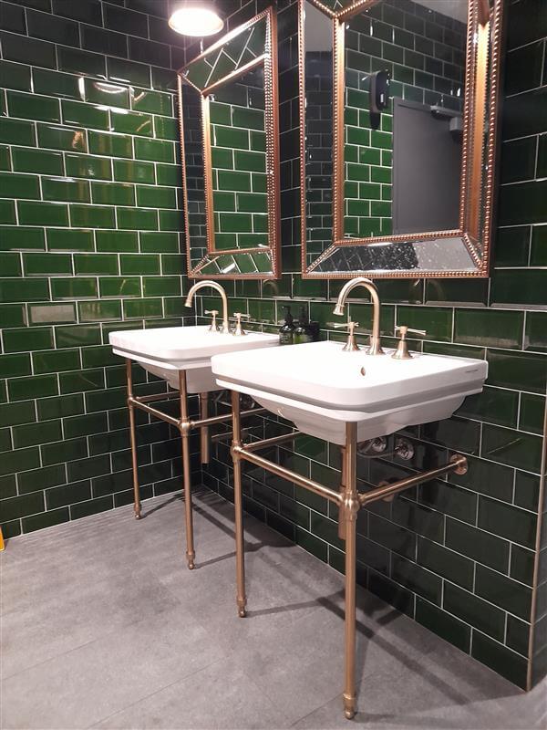 Stafford 58 x 45 Nuovo Basin Stand
