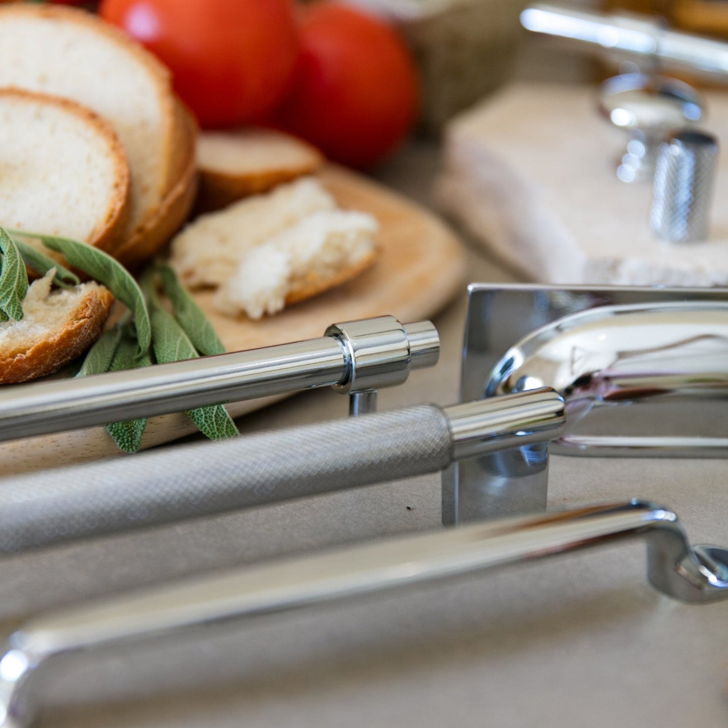 Turner Hastings Verona 224mm Pull Handle