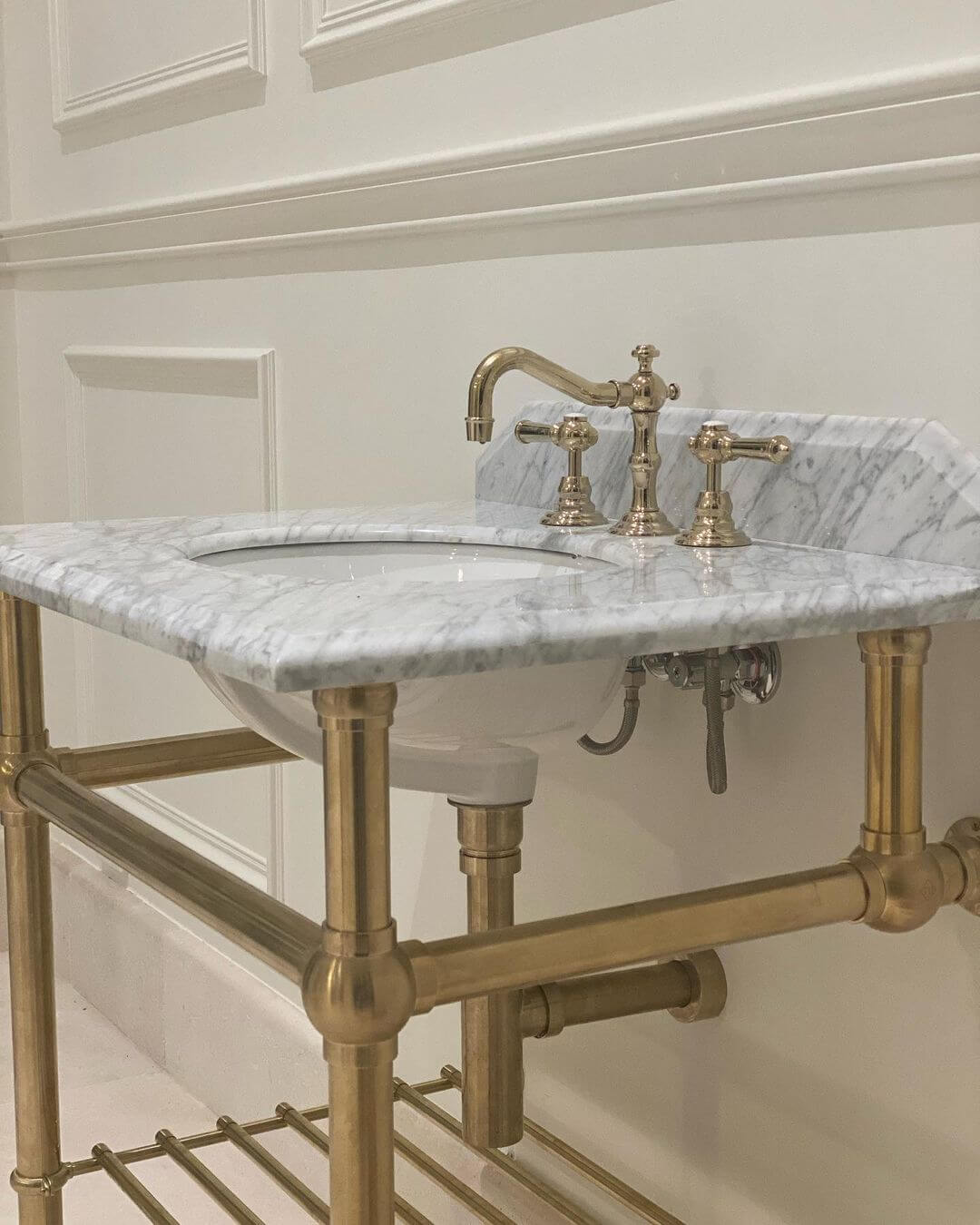 Mayer Basin Stand With 75 x 55 Real Carrara Marble Top - Reno Spares